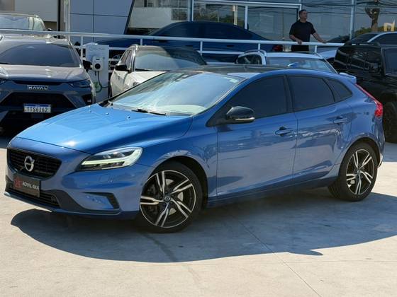 VOLVO V40 2.0 T5 R-DESIGN GASOLINA 4P AUTOMÁTICO VOLVO V40 2.0 T5 R-DESIGN GASOLINA 4P AUTOMÁTICO